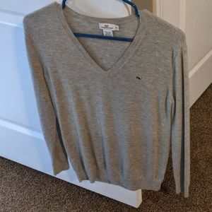 Vineyard vines v neck sweater